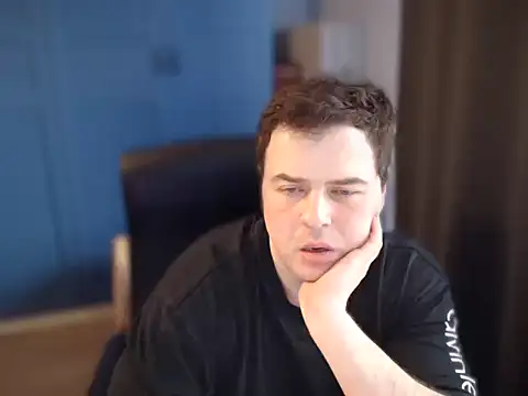 Snapshot of CuteMan33 chatting on March 2026 12:20:01 PM CuteMan33 online show from March 2026 12:20:01 PM