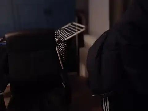 Snapshot of CuteMan33 chatting on March 2026 01:17:02 AM CuteMan33 online show from March 2026 01:17:02 AM