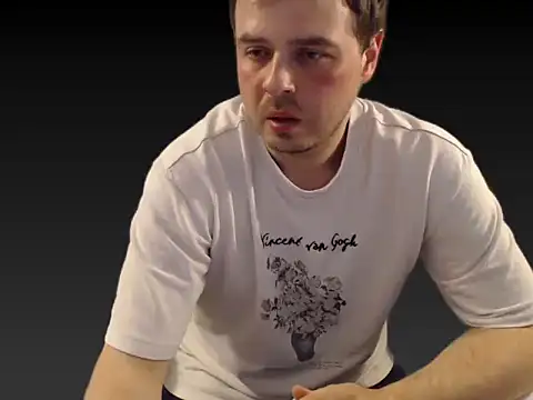 Snapshot of CuteMan33 chatting on June 2026 01:27:01 AM CuteMan33 online show from June 2026 01:27:01 AM