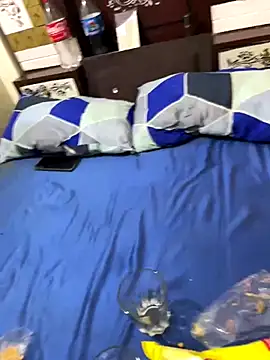 Snapshot of United3 chatting on November 2025 08:04:02 AM United3 online show from November 2025 08:04:02 AM