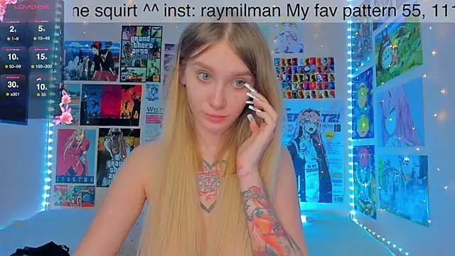 Snapshot of AliceMilman chatting on December 2024 02:43:02 PM AliceMilman online show from December 2024 02:43:02 PM