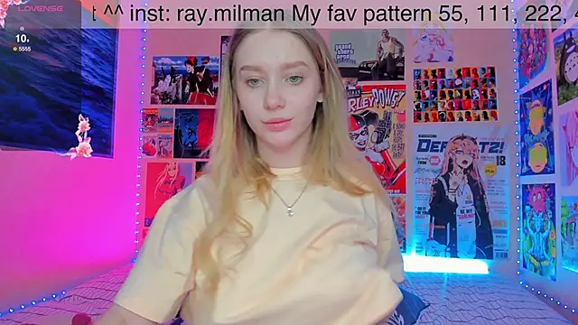 Snapshot of AliceMilman chatting on January 2025 09:57:02 AM AliceMilman online show from January 2025 09:57:02 AM