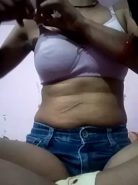 Snapshot of radhika07 chatting on December 2024 07:26:02 AM radhika07 online show from December 2024 07:26:02 AM