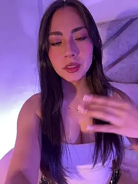 Melody 04 online show from November 2025 02:20:01 AM