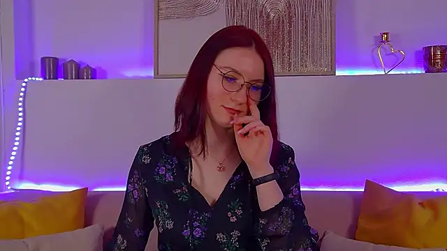 Snapshot of VictoriaArdern chatting on March 2025 06:31:01 AM VictoriaArdern online show from March 2025 06:31:01 AM