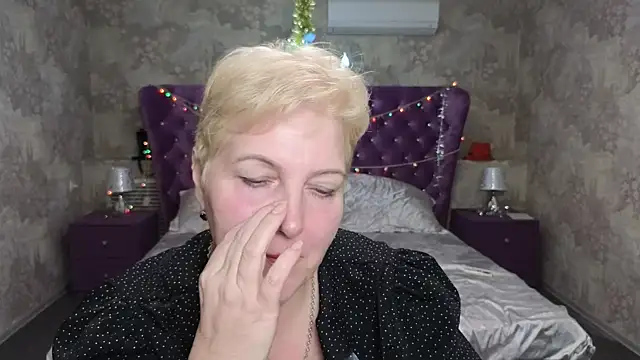 Sandra Snow online show from January 2025 12:20:02 AM