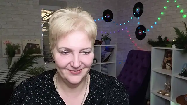 Sandra Snow online show from January 2025 02:35:01 PM
