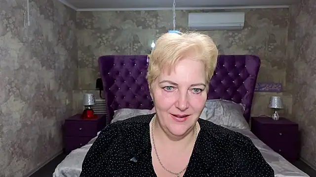 Sandra Snow online show from February 2025 02:13:02 PM