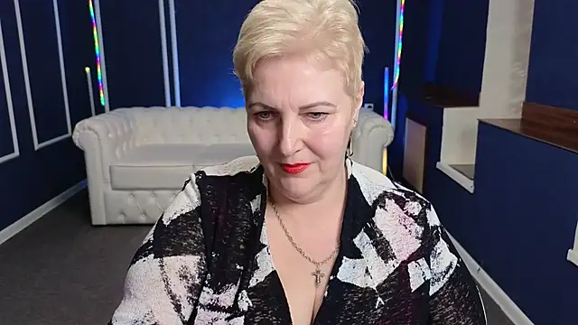 Sandra Snow online show from February 2025 02:19:02 PM