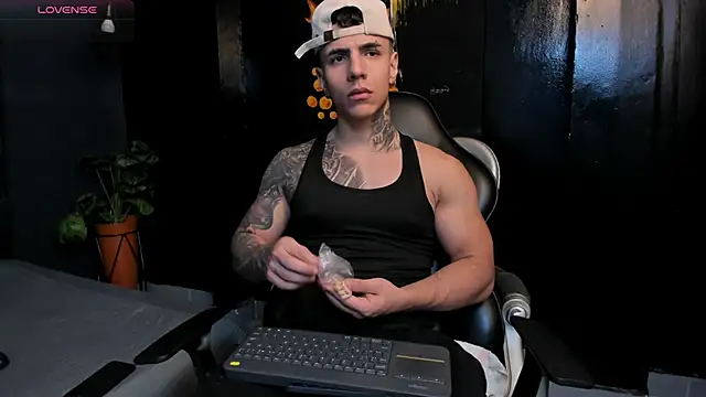 Snapshot of Flynn_Riider chatting on November 2025 05:46:02 PM Flynn Riider online show from November 2025 05:46:02 PM