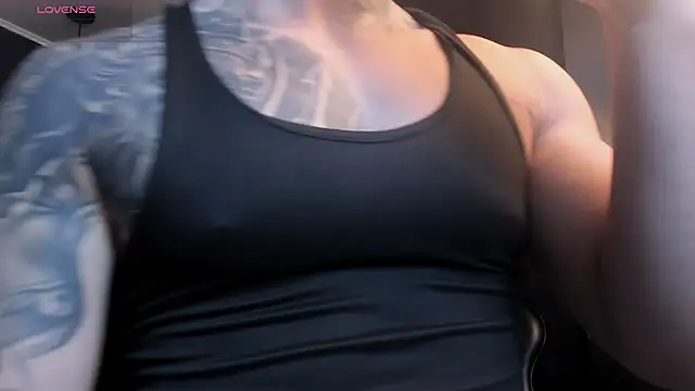 Snapshot of Flynn_Riider chatting on December 2025 05:22:02 PM Flynn Riider online show from December 2025 05:22:02 PM