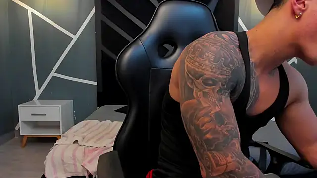 Snapshot of Flynn_Riider chatting on December 2025 05:27:02 AM Flynn Riider online show from December 2025 05:27:02 AM