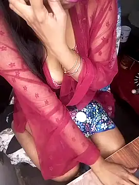 Snapshot of hinaa_khan chatting on January 2025 03:38:01 PM hinaa khan online show from January 2025 03:38:01 PM