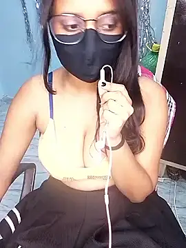 Snapshot of hinaa_khan chatting on September 2025 11:45:01 AM hinaa khan online show from September 2025 11:45:01 AM