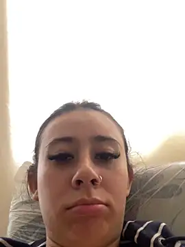 Snapshot of Zoee_t chatting on February 2025 07:02:01 PM Zoee t online show from February 2025 07:02:01 PM