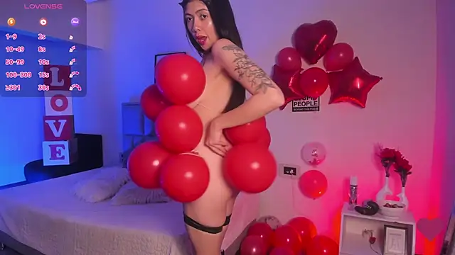 Aurora Hotson online show from February 2025 12:04:01 AM