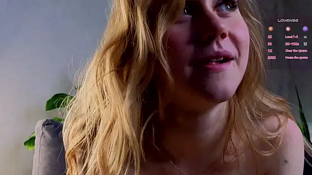 Snapshot of WiloneEsse chatting on January 2025 10:19:01 AM WiloneEsse online show from January 2025 10:19:01 AM