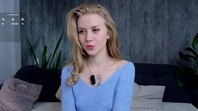 Snapshot of WiloneEsse chatting on February 2025 01:10:01 AM WiloneEsse online show from February 2025 01:10:01 AM