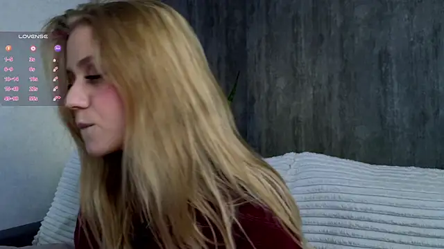 Snapshot of WiloneEsse chatting on February 2025 04:12:01 AM WiloneEsse online show from February 2025 04:12:01 AM