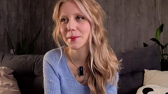 Snapshot of WiloneEsse chatting on February 2025 01:10:01 AM WiloneEsse online show from February 2025 01:10:01 AM