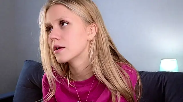 Snapshot of WiloneEsse chatting on March 2025 07:27:02 AM WiloneEsse online show from March 2025 07:27:02 AM