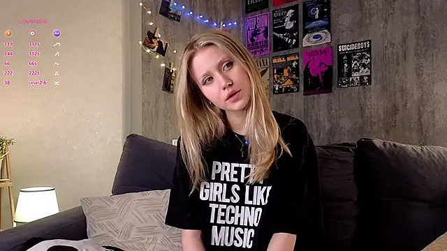 Snapshot of WiloneEsse chatting on March 2025 01:20:02 AM WiloneEsse online show from March 2025 01:20:02 AM