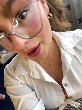 Snapshot of Gabriela-Parker_ chatting on January 2025 06:17:01 PM Gabriela-Parker  online show from January 2025 06:17:01 PM