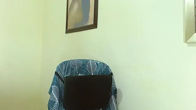 Snapshot of katerineleon chatting on December 2025 09:23:02 PM katerineleon online show from December 2025 09:23:02 PM