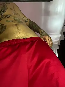 Snapshot of Junihn0 chatting on January 2025 07:00:01 PM Junihn0 online show from January 2025 07:00:01 PM