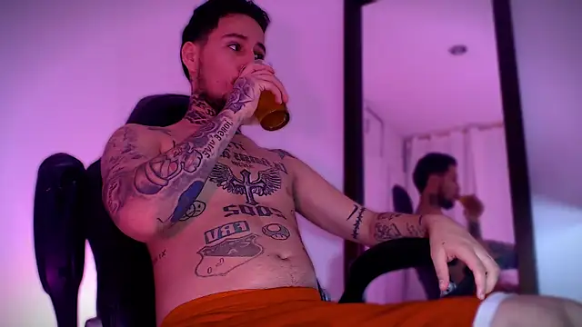 Snapshot of Junihn0 chatting on September 2025 08:56:02 PM Junihn0 online show from September 2025 08:56:02 PM