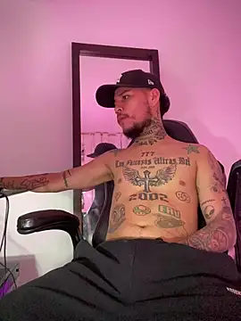 Snapshot of Junihn0 chatting on October 2025 09:25:02 PM Junihn0 online show from October 2025 09:25:02 PM