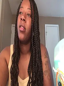 Snapshot of Eboni03 chatting on September 2025 09:04:01 PM Eboni03 online show from September 2025 09:04:01 PM