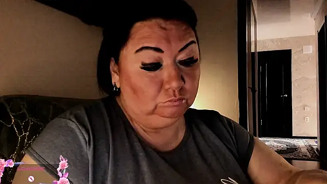 SexxyDreams1 online show from September 2025 05:12:01 AM