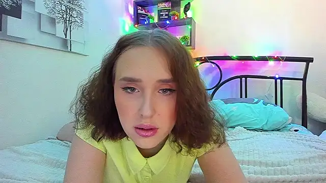 LinaTruly online show from March 2026 10:36:01 PM