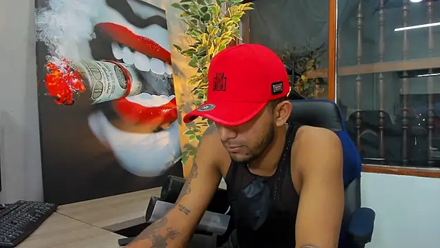 Snapshot of Robin_Rief chatting on January 2025 11:24:01 PM Robin Rief online show from January 2025 11:24:01 PM