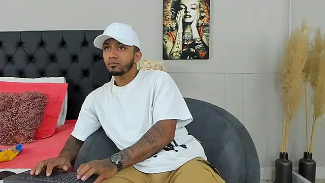 Snapshot of Robin_Rief chatting on March 2025 03:21:02 AM Robin Rief online show from March 2025 03:21:02 AM