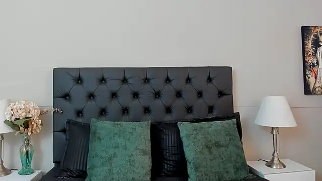 Snapshot of Robin_Rief chatting on September 2025 03:44:01 AM Robin Rief online show from September 2025 03:44:01 AM