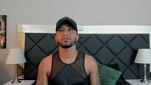 Snapshot of Robin_Rief chatting on November 2025 03:17:01 AM Robin Rief online show from November 2025 03:17:01 AM