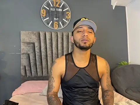 Snapshot of Robin_Rief chatting on March 2026 08:04:02 PM Robin Rief online show from March 2026 08:04:02 PM
