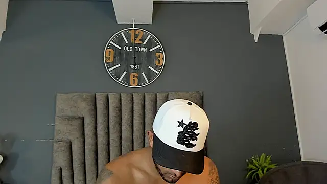 Snapshot of Robin_Rief chatting on April 2026 07:21:02 PM Robin Rief online show from April 2026 07:21:02 PM