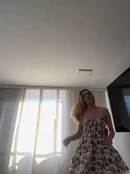 NicoleCut online show from October 2025 11:56:02 AM