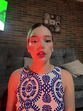 NicoleCut online show from March 2026 09:57:01 AM