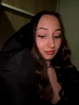 VelvetVixenI online show from December 2025 04:00:01 PM