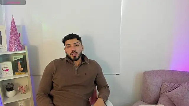 Snapshot of savage_sweethearts chatting on December 2024 04:57:01 PM savage sweethearts online show from December 2024 04:57:01 PM