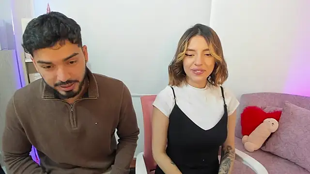 Snapshot of savage_sweethearts chatting on December 2024 07:44:01 PM savage sweethearts online show from December 2024 07:44:01 PM