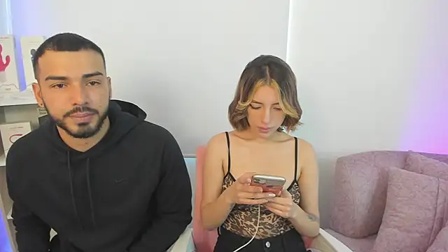 Snapshot of savage_sweethearts chatting on January 2025 04:00:02 PM savage sweethearts online show from January 2025 04:00:02 PM