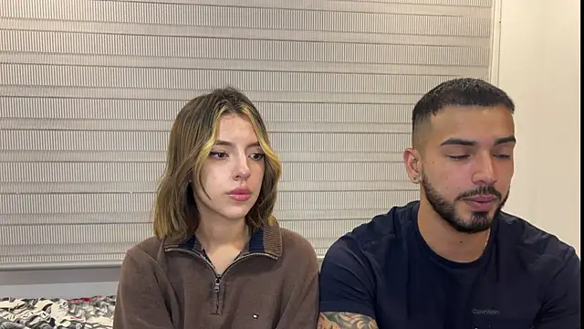 Snapshot of savage_sweethearts chatting on January 2025 04:27:01 AM savage sweethearts online show from January 2025 04:27:01 AM