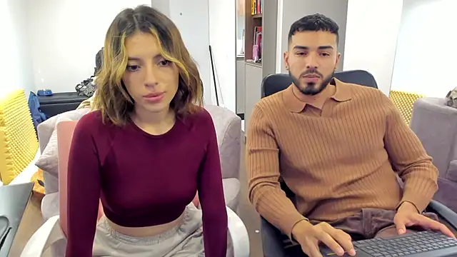 Snapshot of savage_sweethearts chatting on March 2025 02:30:02 AM savage sweethearts online show from March 2025 02:30:02 AM