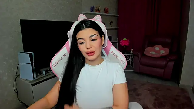 Snapshot of AlluringAriel chatting on January 2026 07:39:01 PM AlluringAriel online show from January 2026 07:39:01 PM