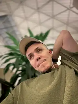 adam-rivera online show from September 2025 01:38:02 AM